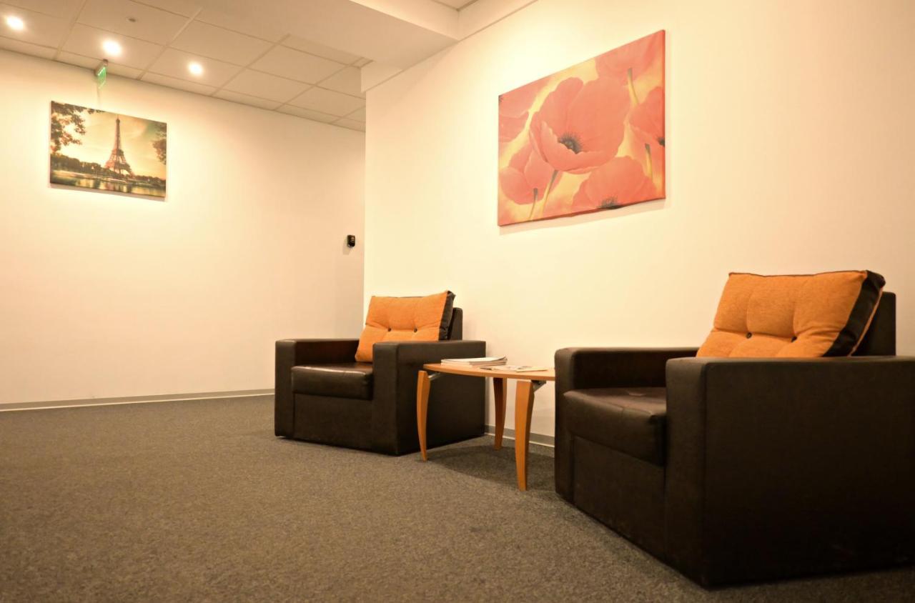 Luana Airport Apartments #5 Otopeni Exterior foto